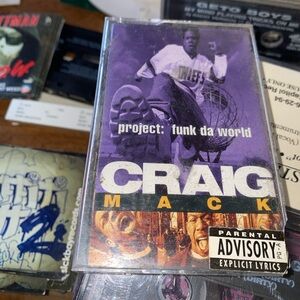 Craig Mack - Project: Funk Da World (Cass, Album)
Media: Very Good Plus (